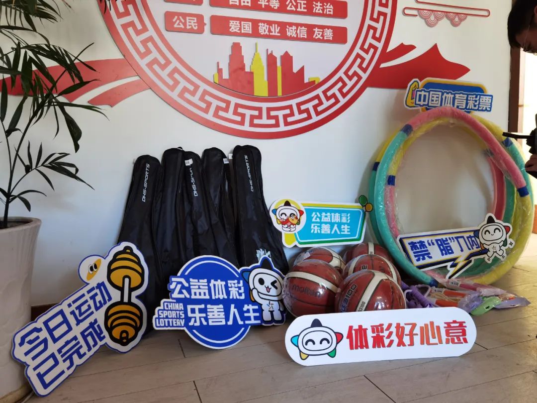 马格诺等九