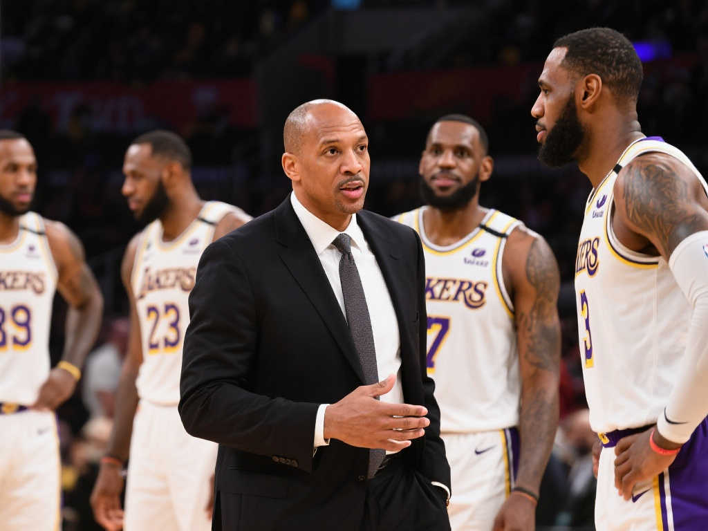 后防主力 后防主力